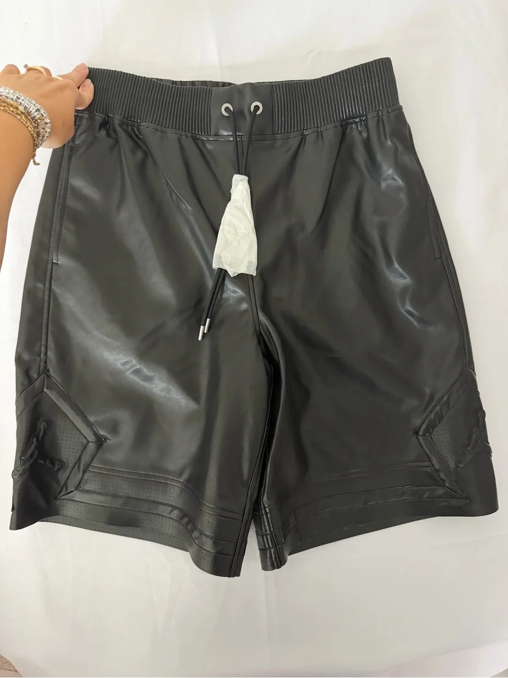 Nike Air Jordan Vegan Leather 10.5” Diamond Shorts Mens Size M Black HV0077-010